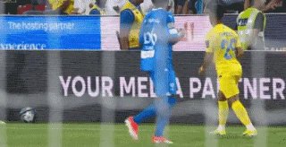 ag亚游-C罗吃红牌,对裁判抬起拳头又放下,利雅得胜利出局