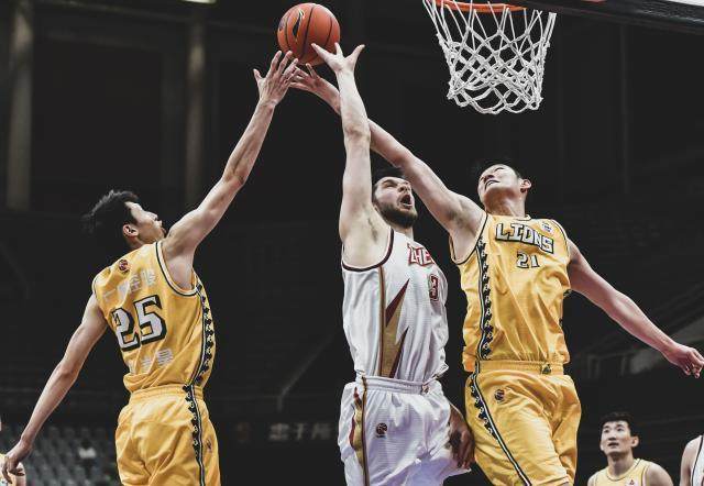 彩票网站-官方：胡金秋脾脏破裂出血 已接受手术需静养3个月